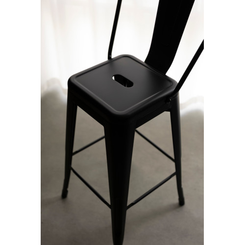 Lot de 4 tabourets de bar en métal noir mat style industriel - Avec dossier haut - Hauteur 66cm
