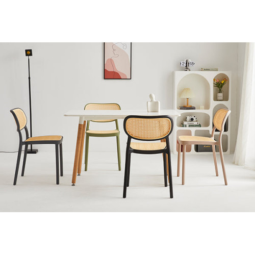 Chaise de salle à manger noire style vintage