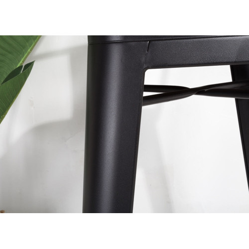 Tabouret de bar en métal noir mat style industriel avec dossier et assise en bois clair - Hauteur 66cm