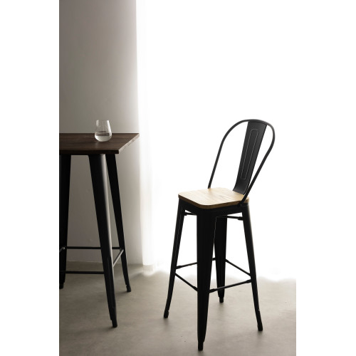 Tabouret de bar en métal noir mat style industriel avec dossier haut et assise en bois clair - Hauteur 76 cm