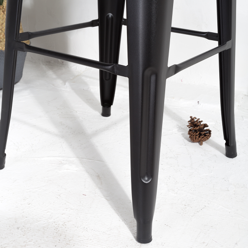 Lot de 4 tabourets de bar en métal noir mat style industriel - Avec dossier - Hauteur 76 cm 