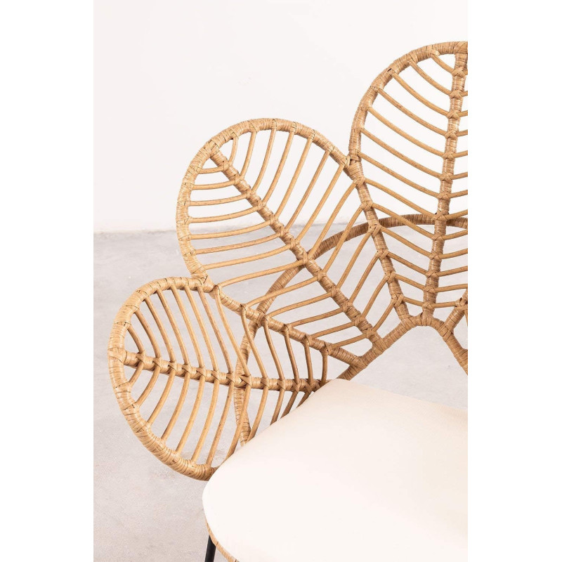 Fauteuil confortable aspect rotin naturel