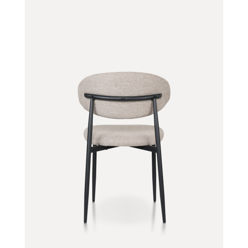 Chaise design avec pieds en métal noir et assise rembourrée en tissu brun café