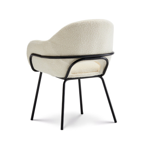 KOSMI - Chaise en tissu beige ANDREA aspect bouclette et accoudoirs