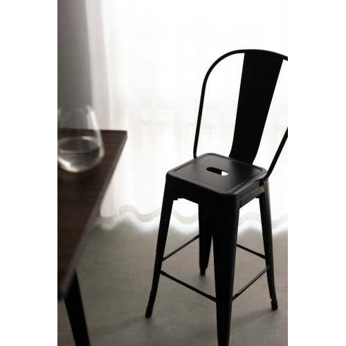 Tabouret de bar en métal noir mat style industriel - Avec dossier haut - Hauteur 66cm