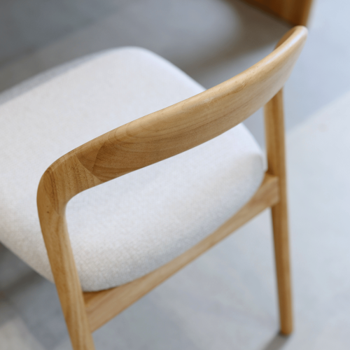 Lot de 2 chaises Elena en Bois d'hévéa et Tissu chiné rembourré| KOSMI