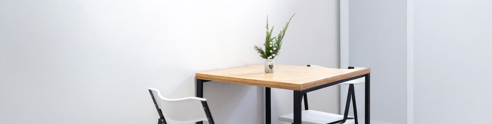 Table Métal Style Industriel Noir Mat & Scandinave