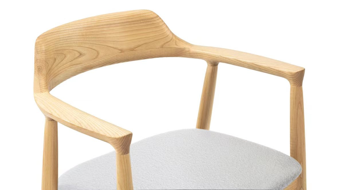 Chaise SERENA scandinave en bois naturel et coussin blanc