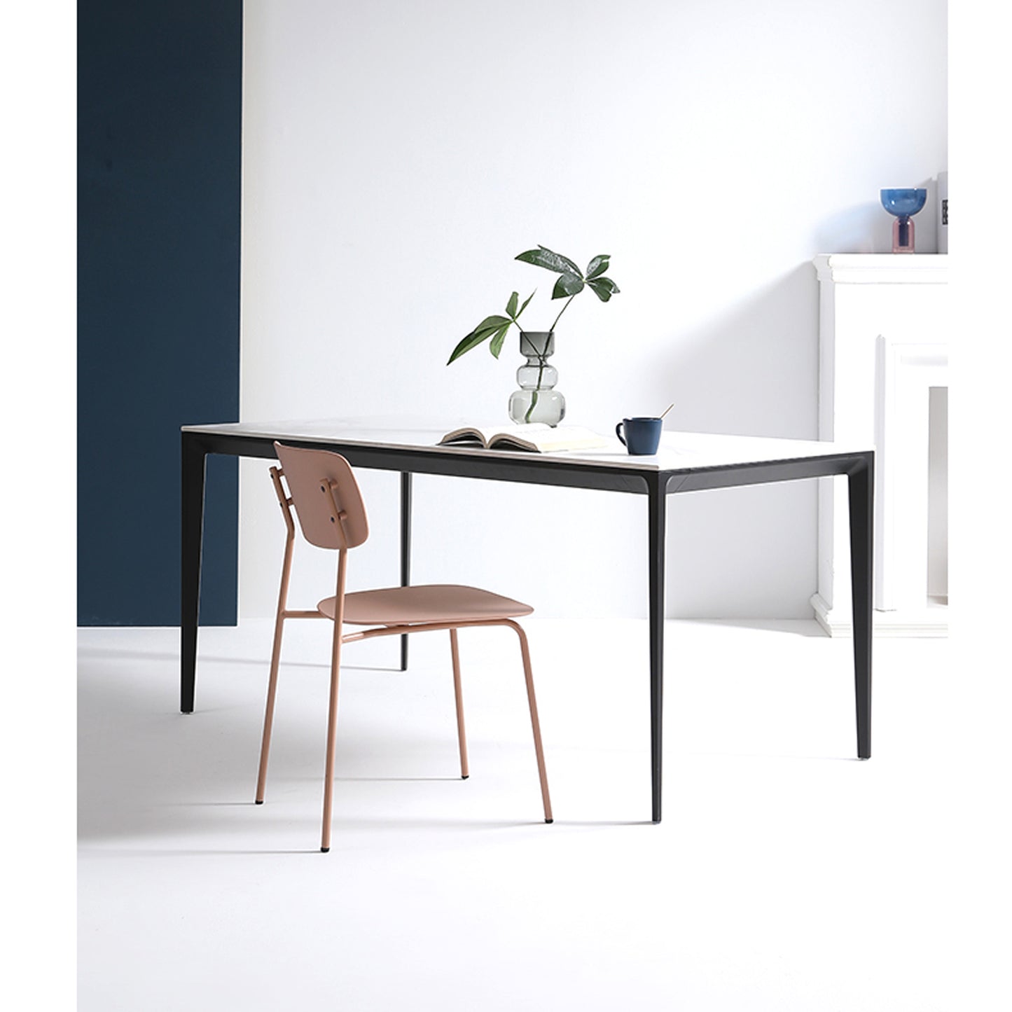 Lot de 4 chaises scandinaves au design minimaliste coloris rose poudré