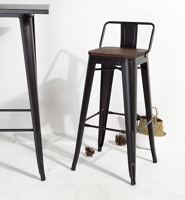 Tabouret de bar en métal noir mat style industriel avec dossier et assise en bois foncé - Hauteur 76 cm
